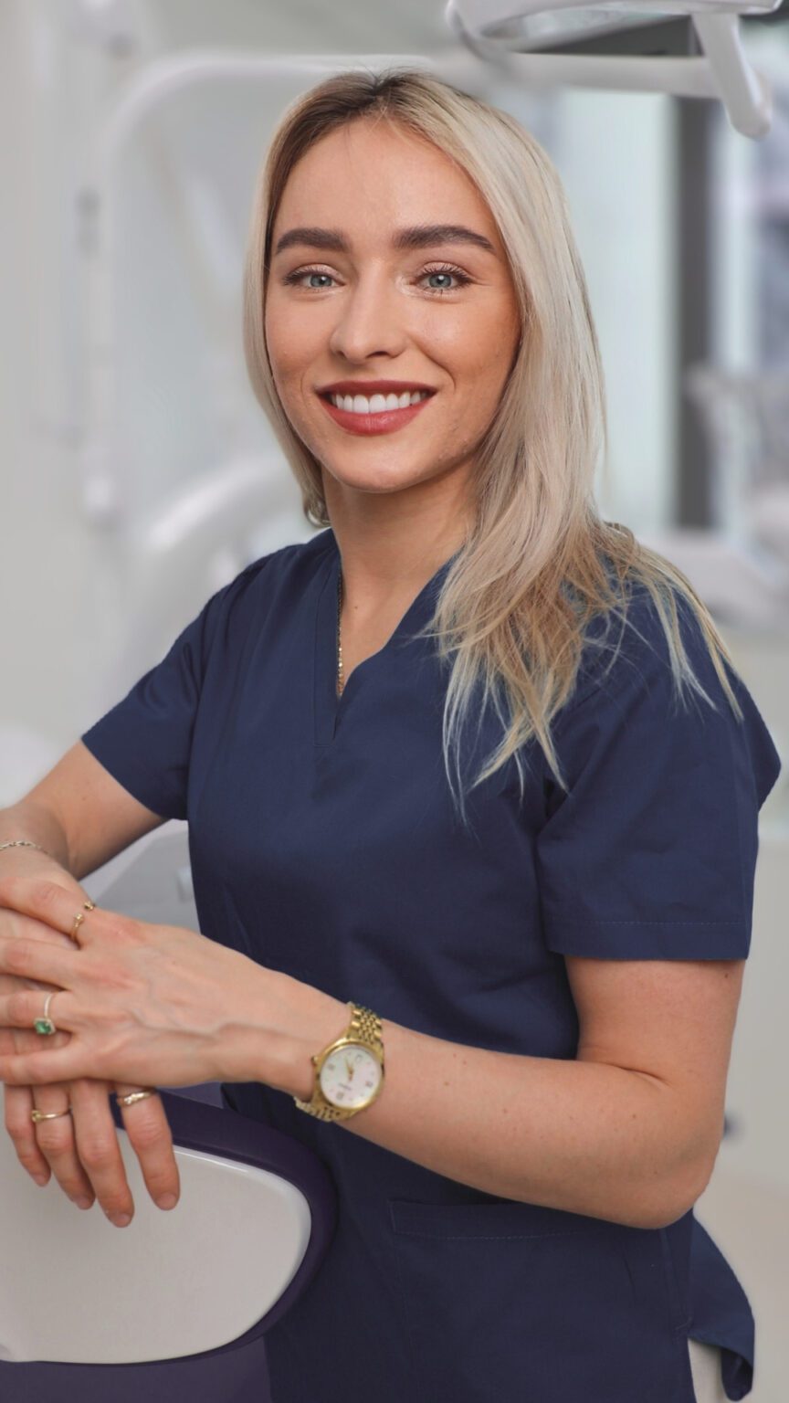 DOMINIKA JIRÁČKOVÁ DIS.